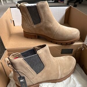 Columbia Emilie III Chelsea WP boot